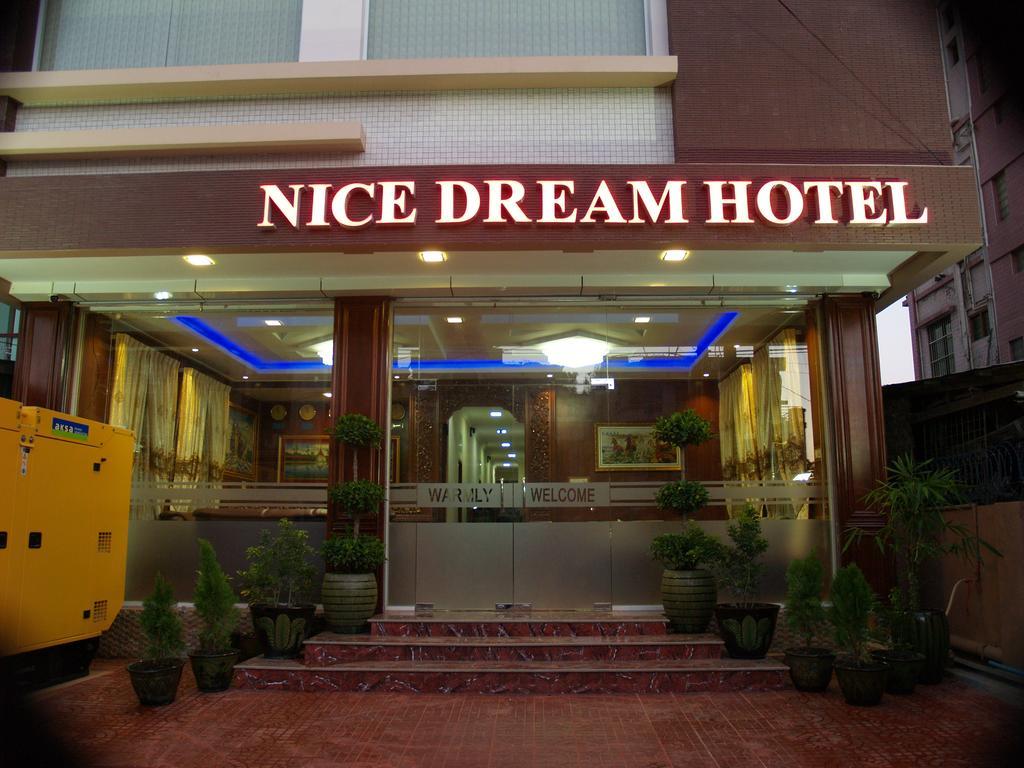 Nice Dream Hotel Mandalay Exterior photo