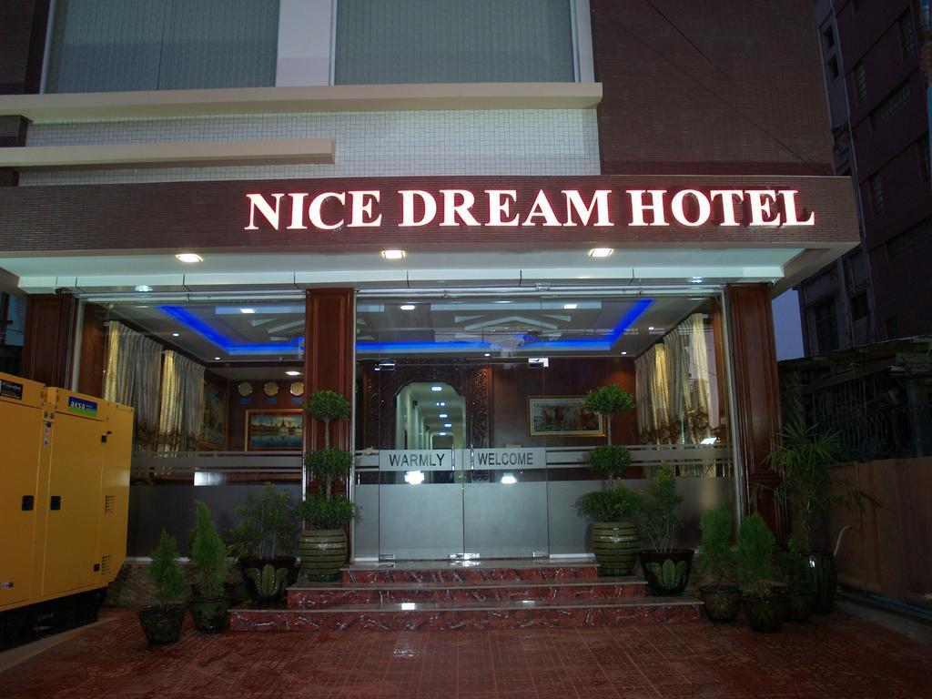 Nice Dream Hotel Mandalay Exterior photo